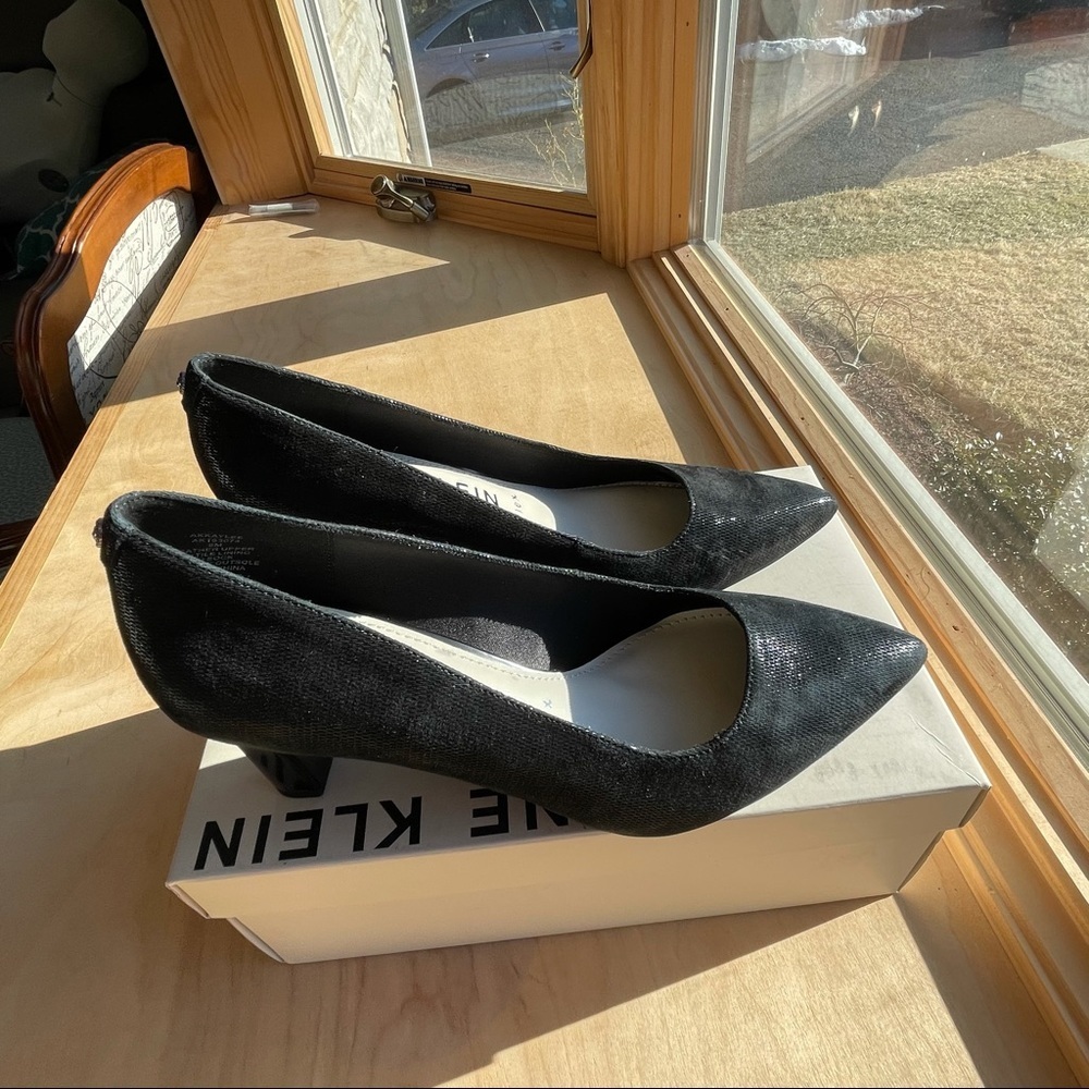 Anne Klein, New, Women's Kaylee Pump. - Picture 2 of 6